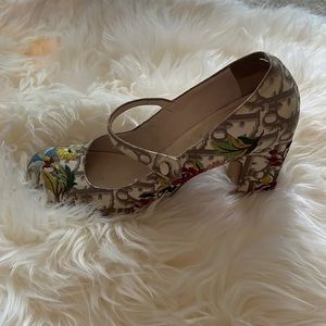 Dior flowered shoe.   Amazing classic